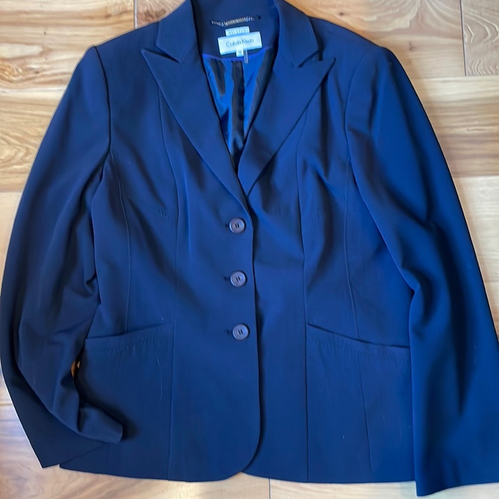 Alvin Klein Blazer.